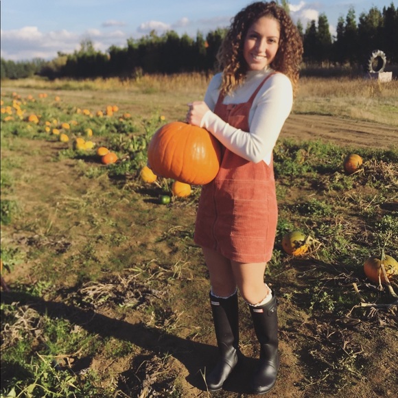 Meet your Posher, Natalie - Picture 3 of 11